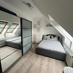 105 Qm Neues Klimatisiertes Fuer Familien Privater Parkplatz * 开姆尼茨