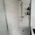 105 Qm Neues Klimatisiertes Fuer Familien Privater Parkplatz Chemnitz