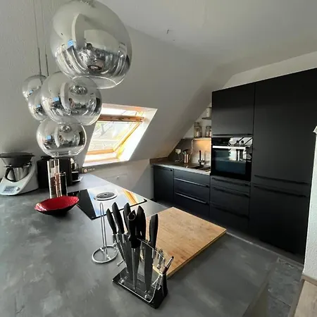 105 Qm Neues Klimatisiertes Fuer Familien Privater Parkplatz * Chemnitz