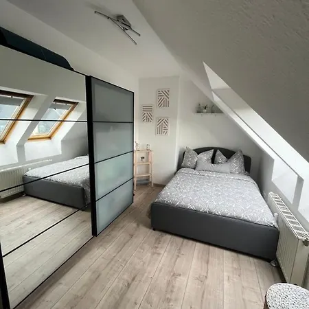 105 Qm Neues Klimatisiertes Fuer Familien Privater Parkplatz * Chemnitz