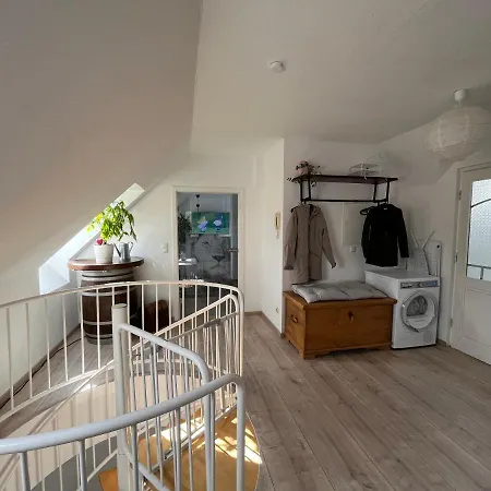 105 Qm Neues Klimatisiertes Fuer Familien Privater Parkplatz