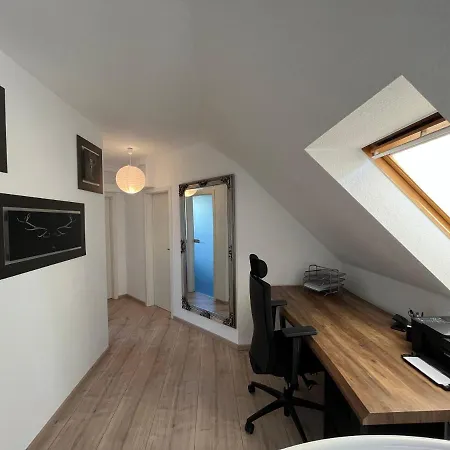 105 Qm Neues Klimatisiertes Fuer Familien Privater Parkplatz *
