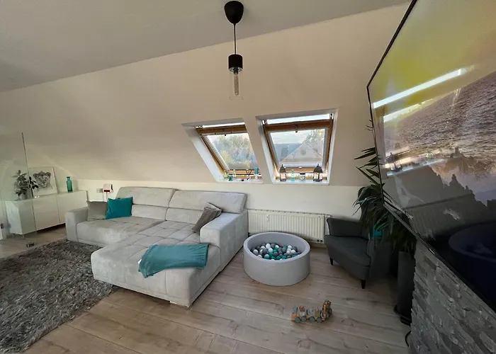 105 Qm Neues Klimatisiertes Fuer Familien Privater Parkplatz