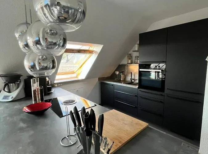 105 Qm Neues Klimatisiertes Fuer Familien Privater Parkplatz * 开姆尼茨